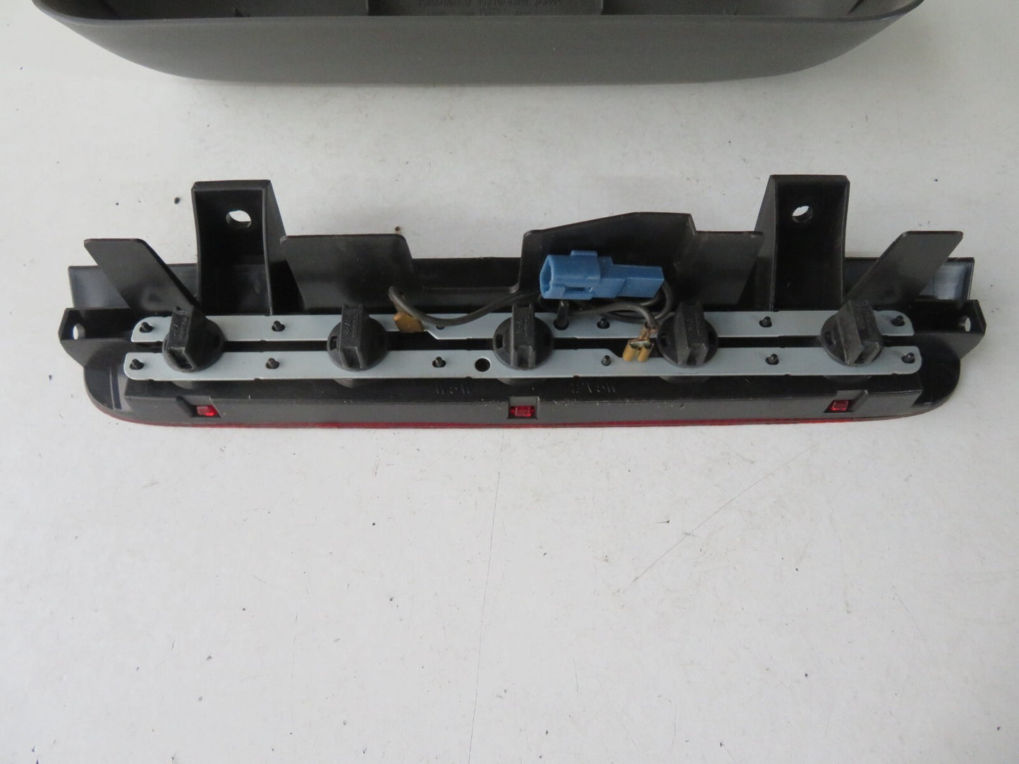 SUZUKI JIMNY REAR THIRD MIDDLE BRAKE LIGHT 1998-2005 AMS1509-7