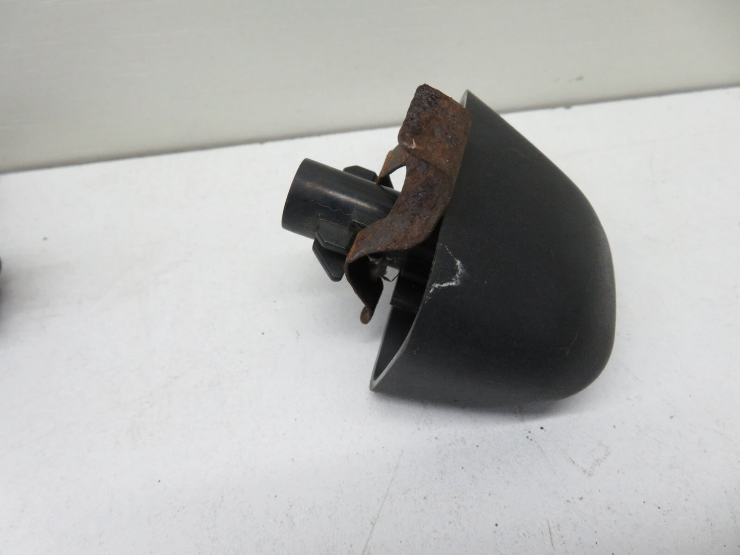 LAND ROVER FREELANDER 2 FRONT HEADLIGHT WASHER JETS PAIR 2006-2014