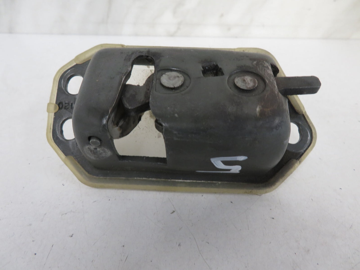 ROVER CITY ROVER TAILGATE BOOT LOCK CATCH 2003-2005 1642-5