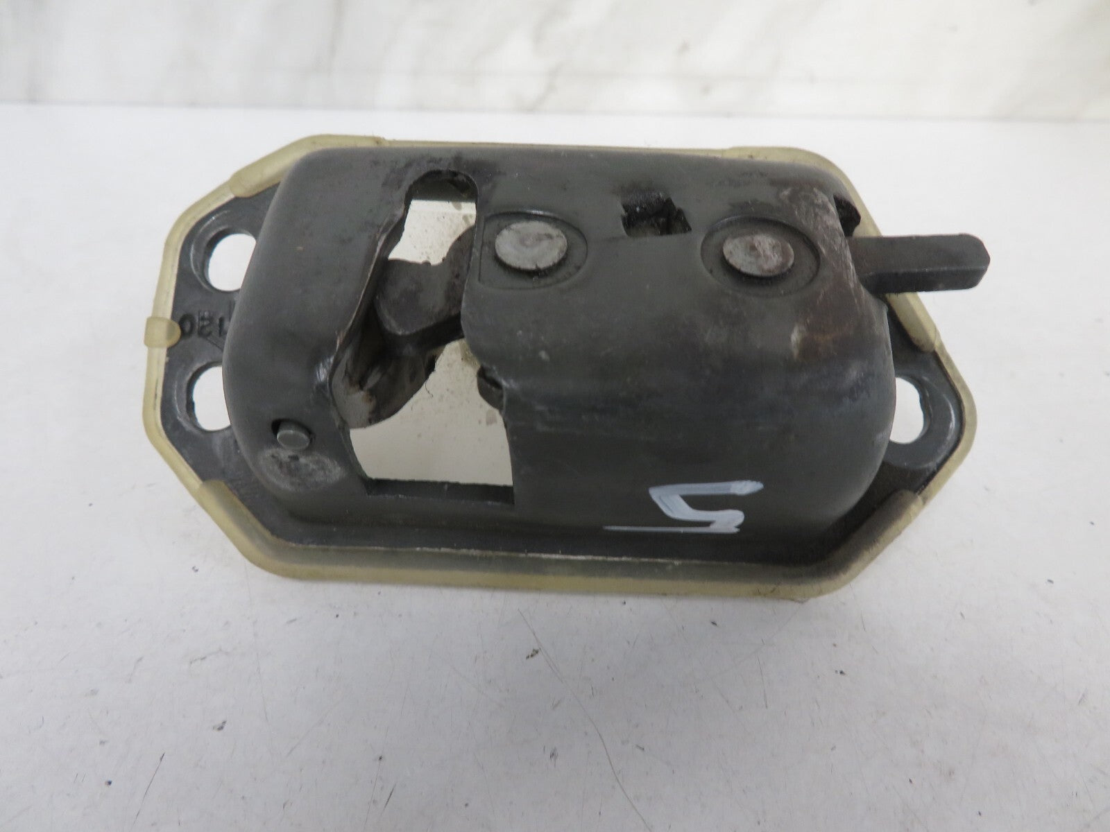 ROVER CITY ROVER TAILGATE BOOT LOCK CATCH 2003-2005 1642-5