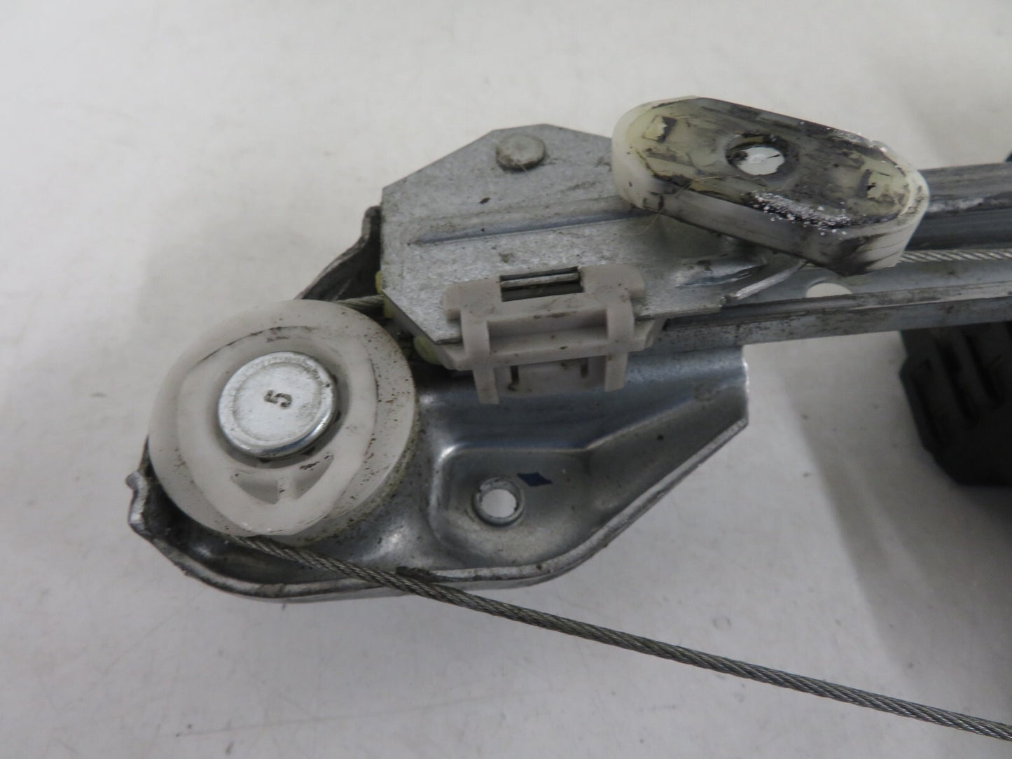 VAUXHALL ASTRA H OSR WINDOW REGULATOR 13100424 2004-2011 MIX1417-8