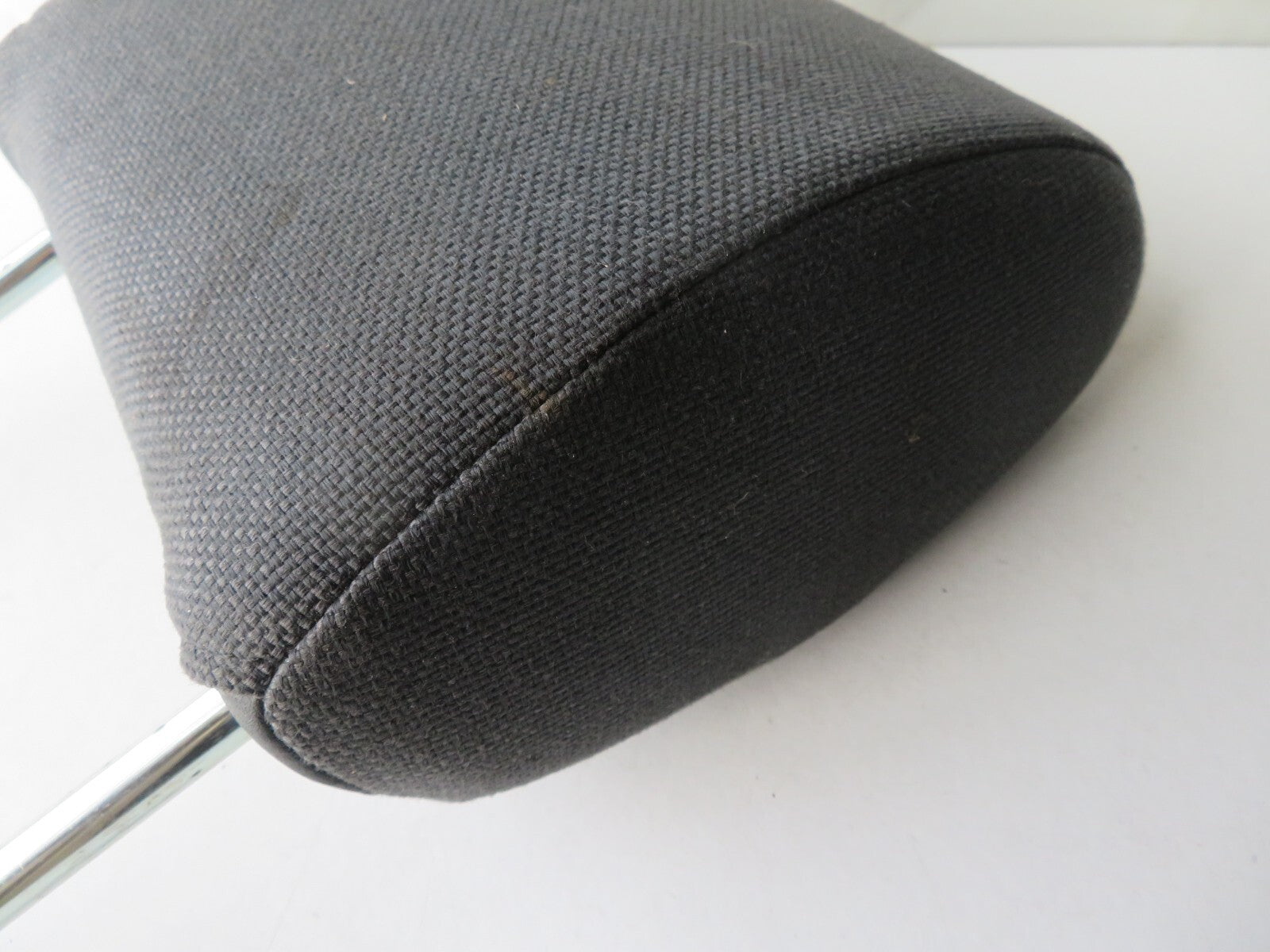 LAND ROVER DISCOVERY 3 REAR CLOTH HEAD REST MIDDLE L/R 2005-2009 AMS1115-16