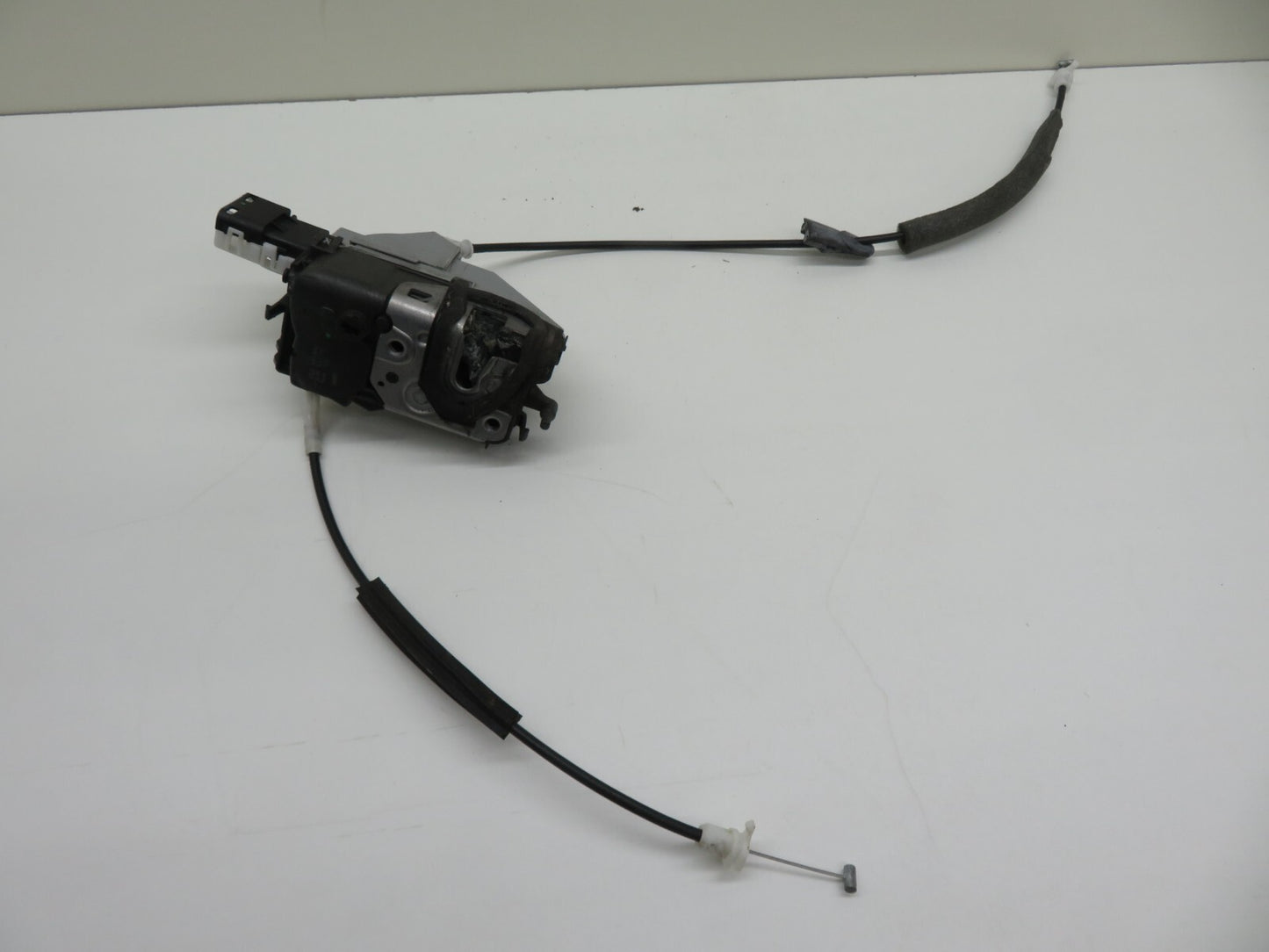 CITROEN C5 X7 OSR DOOR LOCK CATCH PSA574394 2008-2015 1528