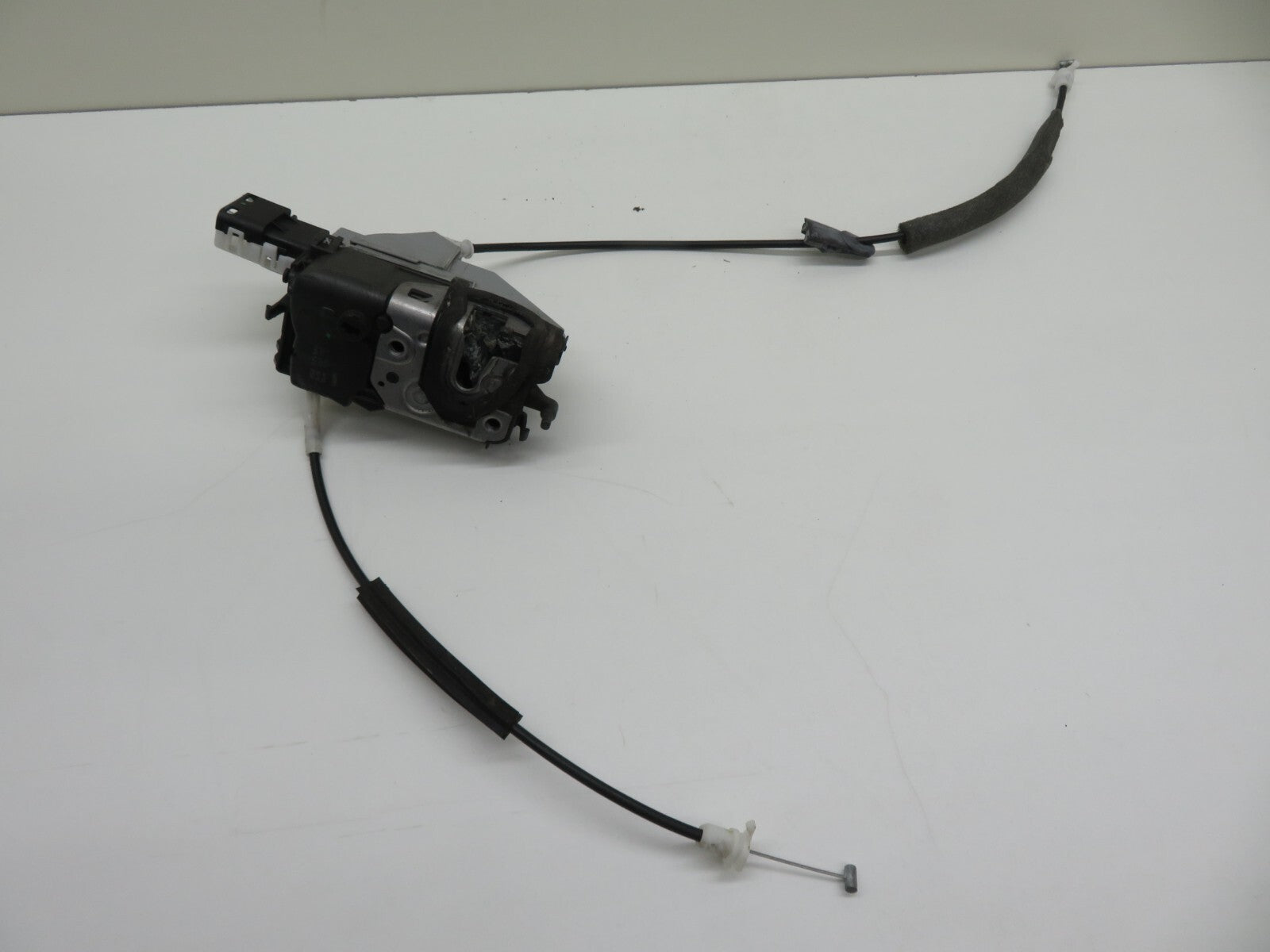 CITROEN C5 X7 OSR DOOR LOCK CATCH PSA574394 2008-2015 1528