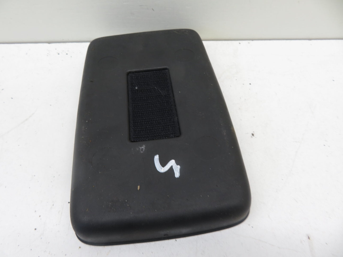 LAND ROVER FREELANDER 1 CENTER CONSOLE RUBBER INSERT TRIM 1997-2006 1752-5