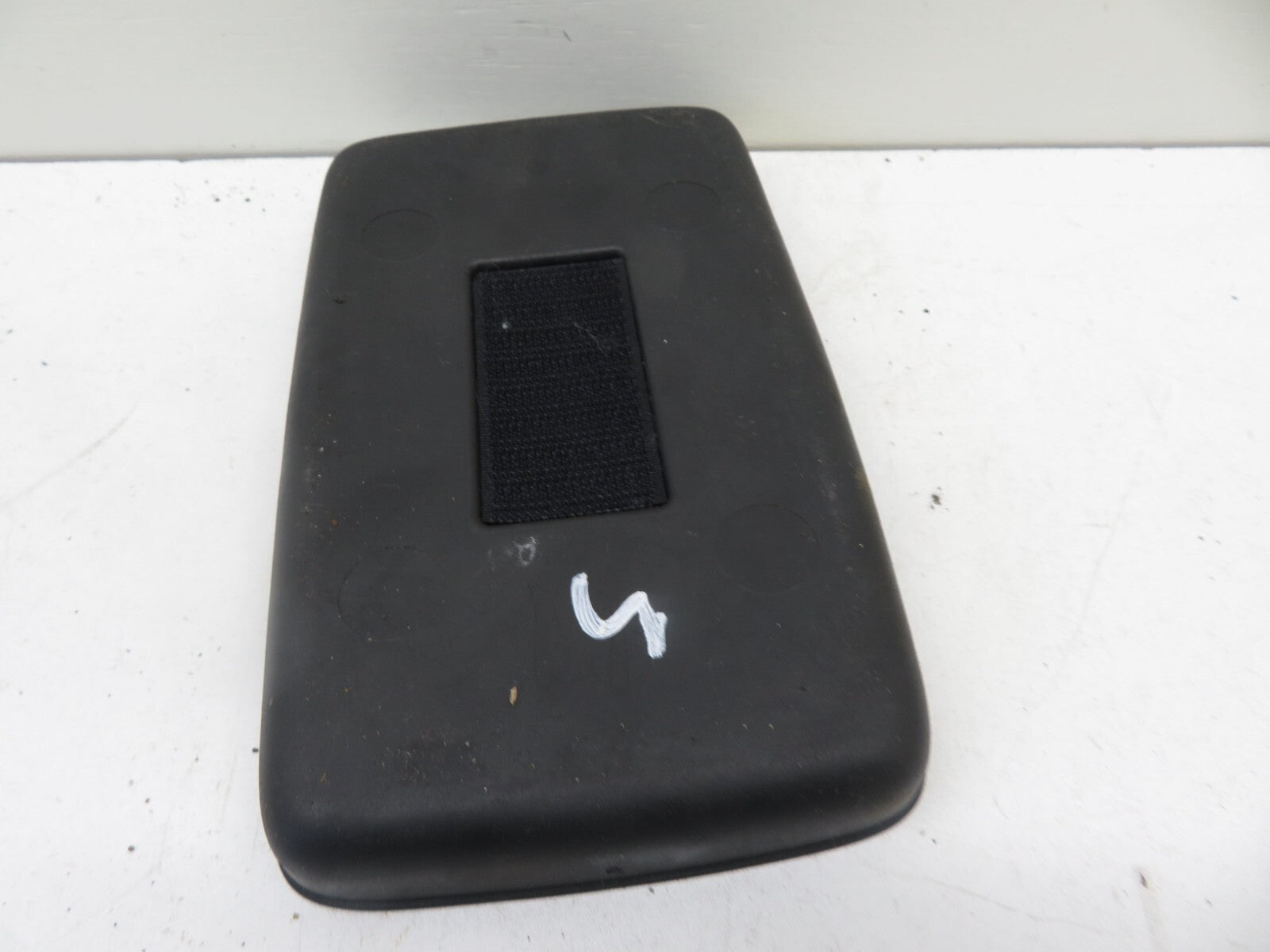 LAND ROVER FREELANDER 1 CENTER CONSOLE RUBBER INSERT TRIM 1997-2006 1752-5