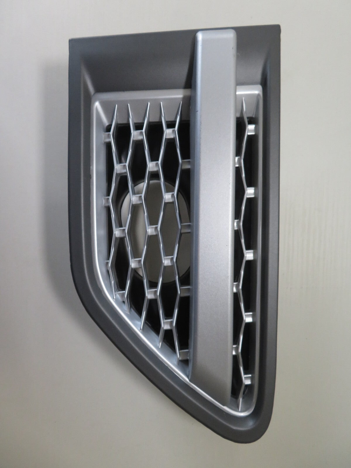 DRIVER FRONT RIGHT SIDE VENT GRILLE FOR RANGE ROVER SPORT L320 LR8021413 09-13