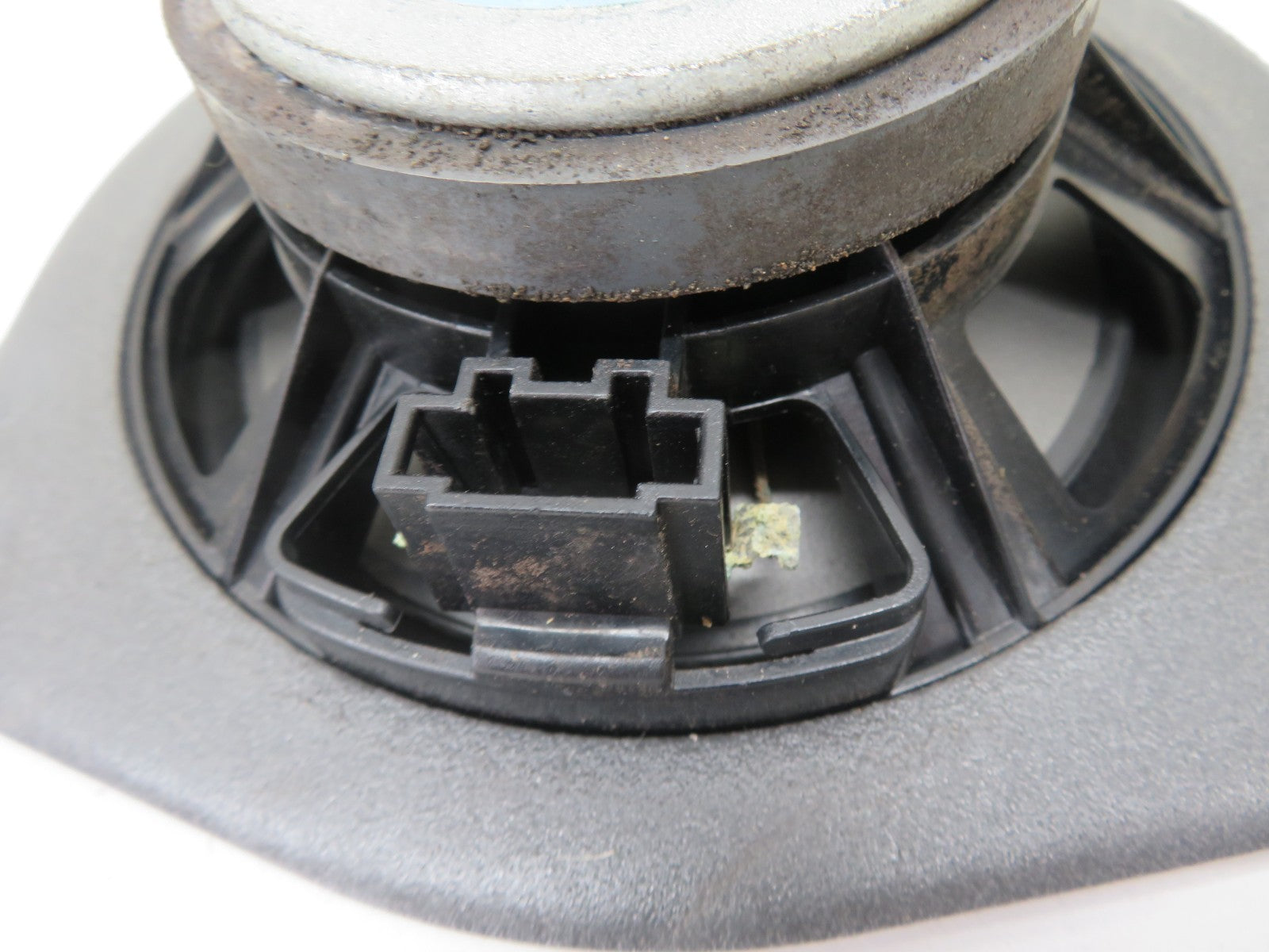 LAND ROVER FREELANDER 1 DOOR SPEAKER HARMON KARDON XQM101591 2004-2006 1672-15