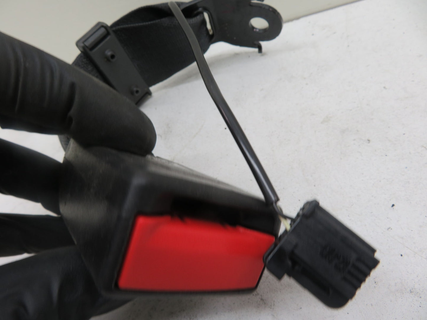 VAUXHALL MOKKA REAR LEFT SEAT BELT BUCKLE 95108195 2012-2016 1147-5