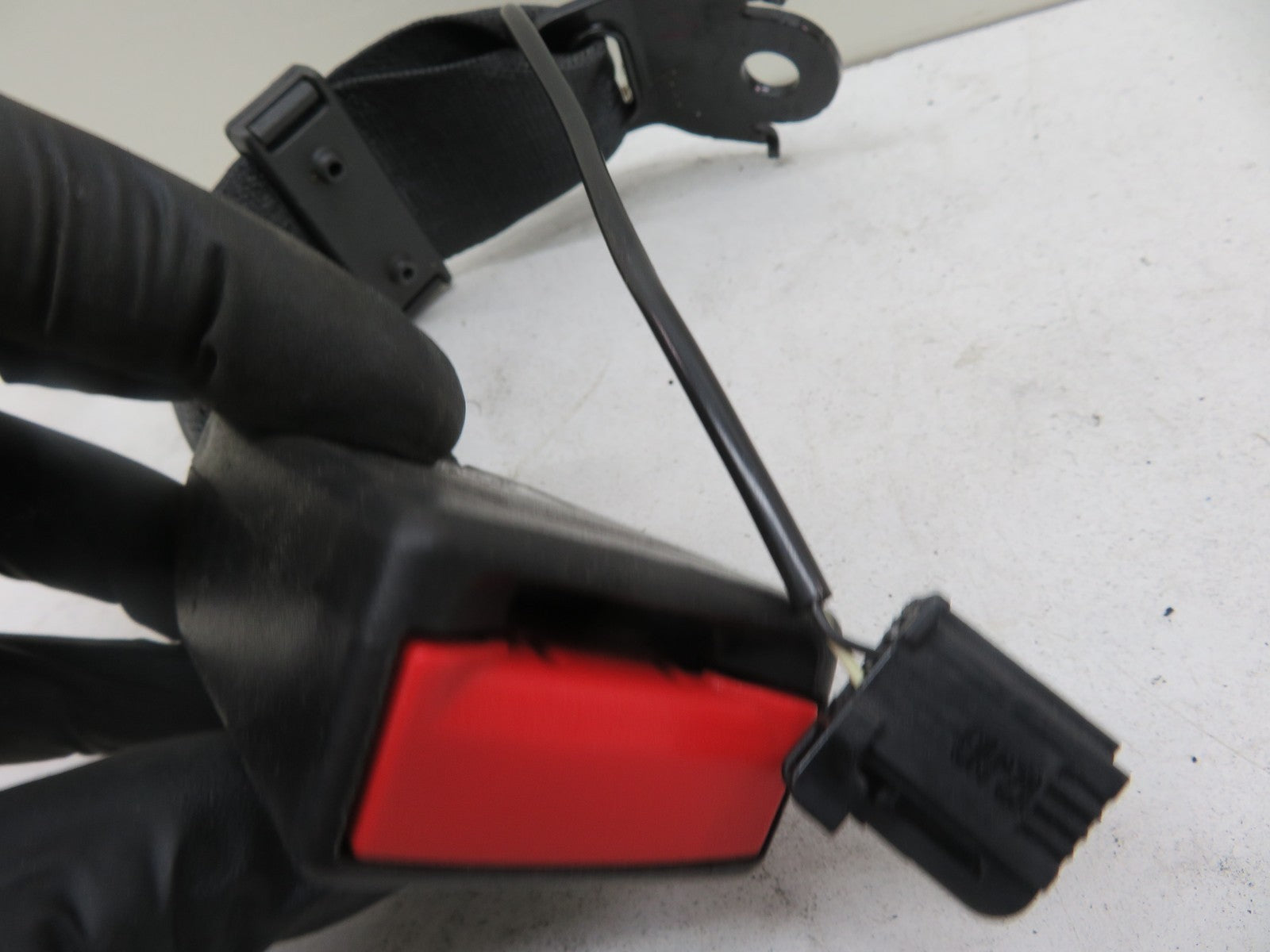 VAUXHALL MOKKA REAR LEFT SEAT BELT BUCKLE 95108195 2012-2016 1147-5