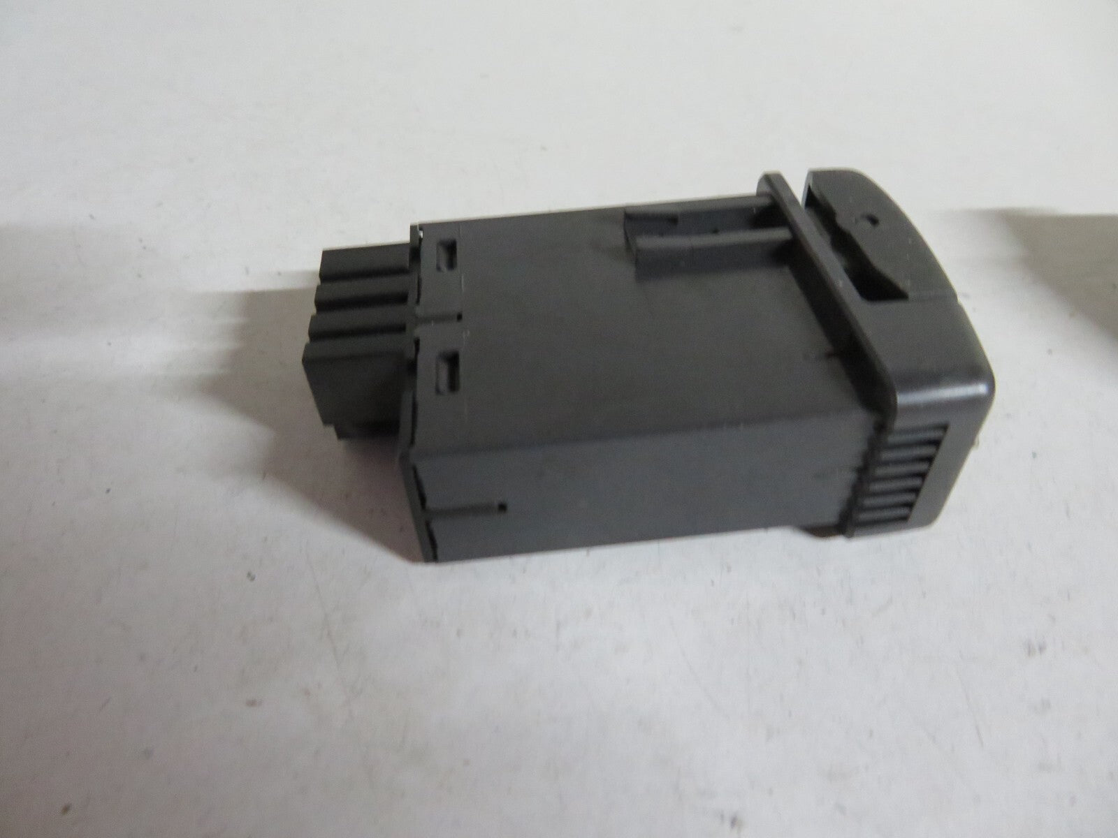 VOLVO C70 REAR FOG LIGHT SWITCH 9148994 1996-2004 AMS1557-16