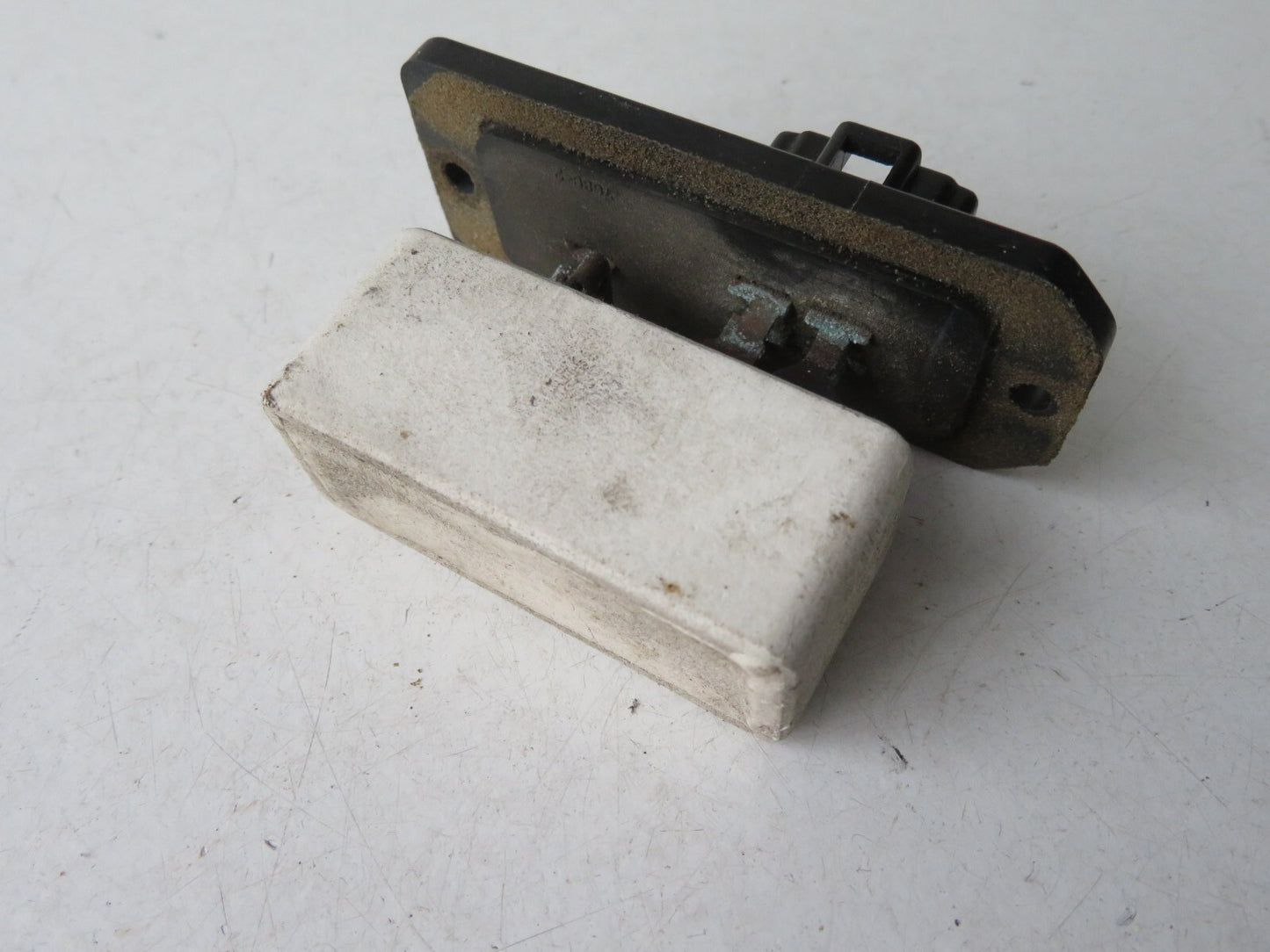 TOYOTA RAV 4 HEATER BLOWER RESISTOR 1996-2000 A1142-13