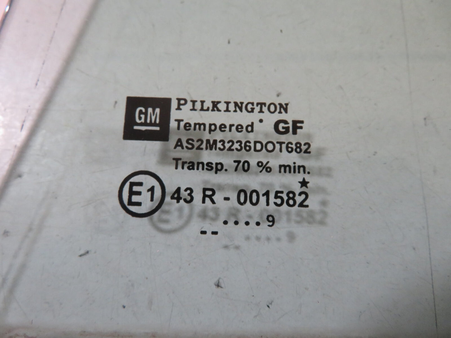 VAUXHALL ASTRA MK5 ESTATE NS REAR QUARTER GLASS 2004-2010 misc1659-13