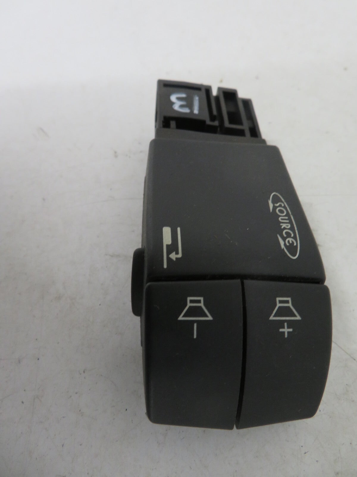 RENAULT LAGUNA MK2 STEERING WHEEL VOLUME CONTROLS 34442201AD 2001-2007 1631-13