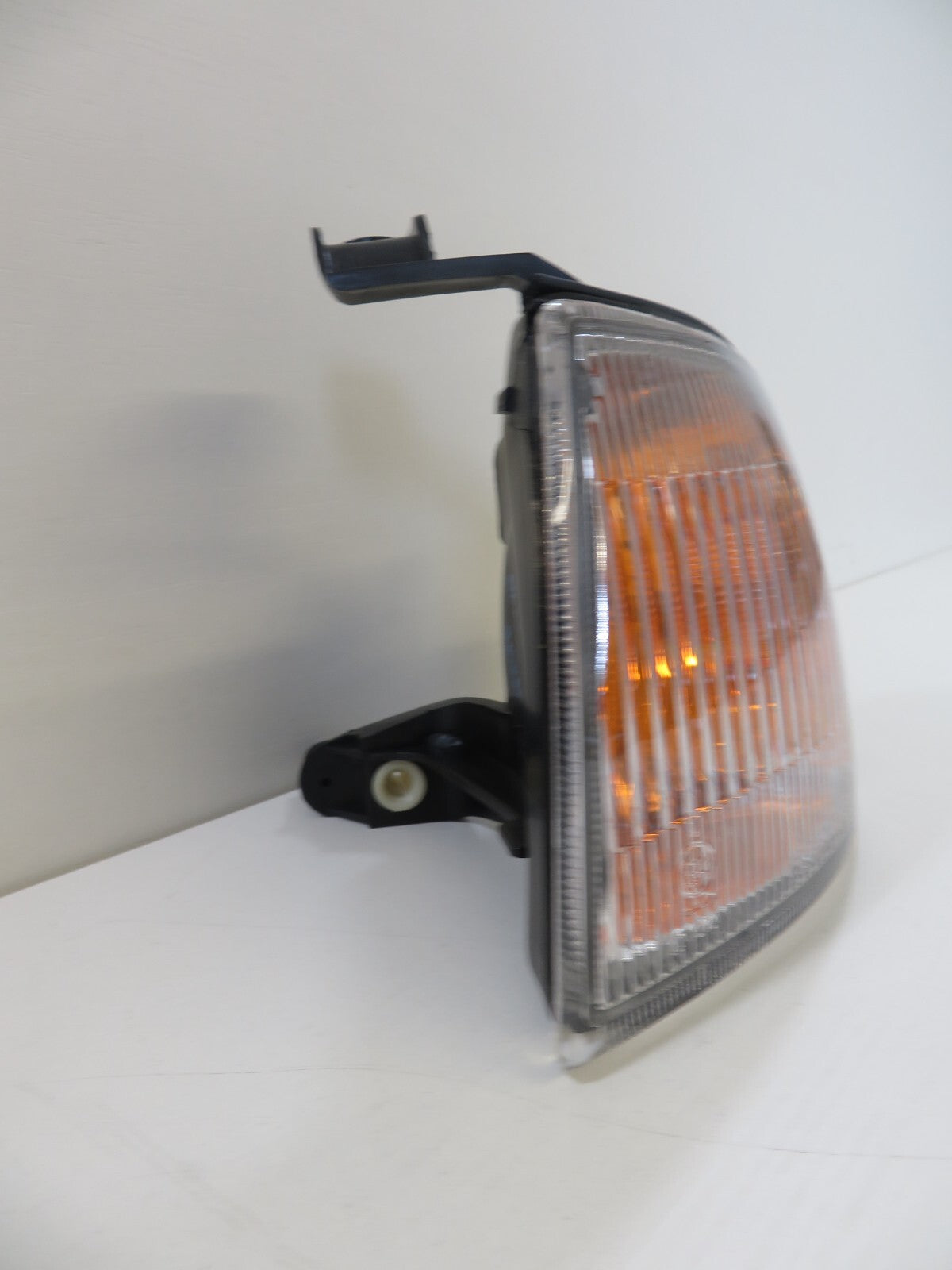 NS PASSENGER LH FRONT INDICATOR LIGHT FOR SUZUKI BALENO 1995-1998 RS1