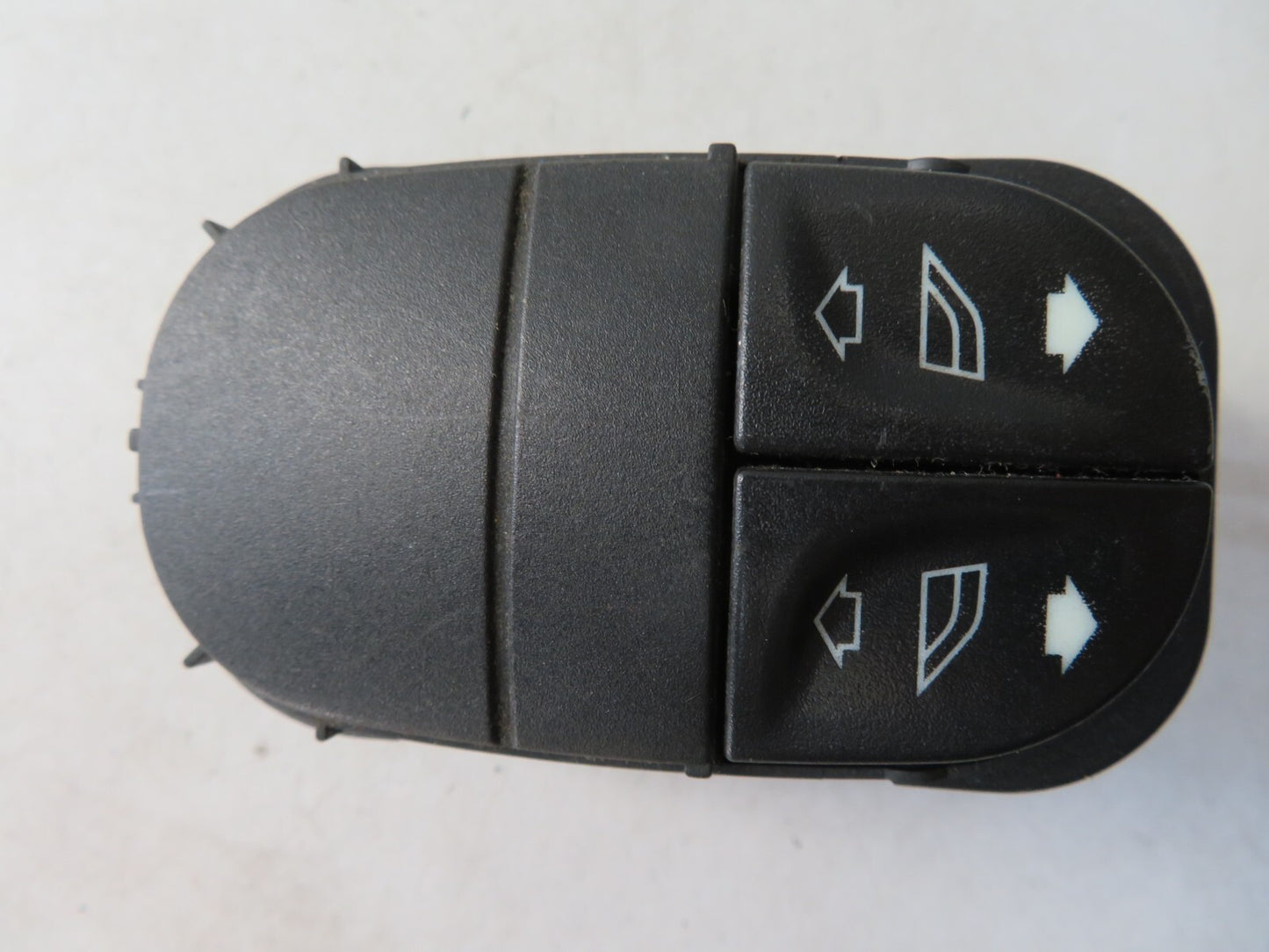 FORD ESCORT MK6 TWIN ELECTRIC WINDOW SWITCHES 95AG-14529-BA 1995-2000 AMS1311-10