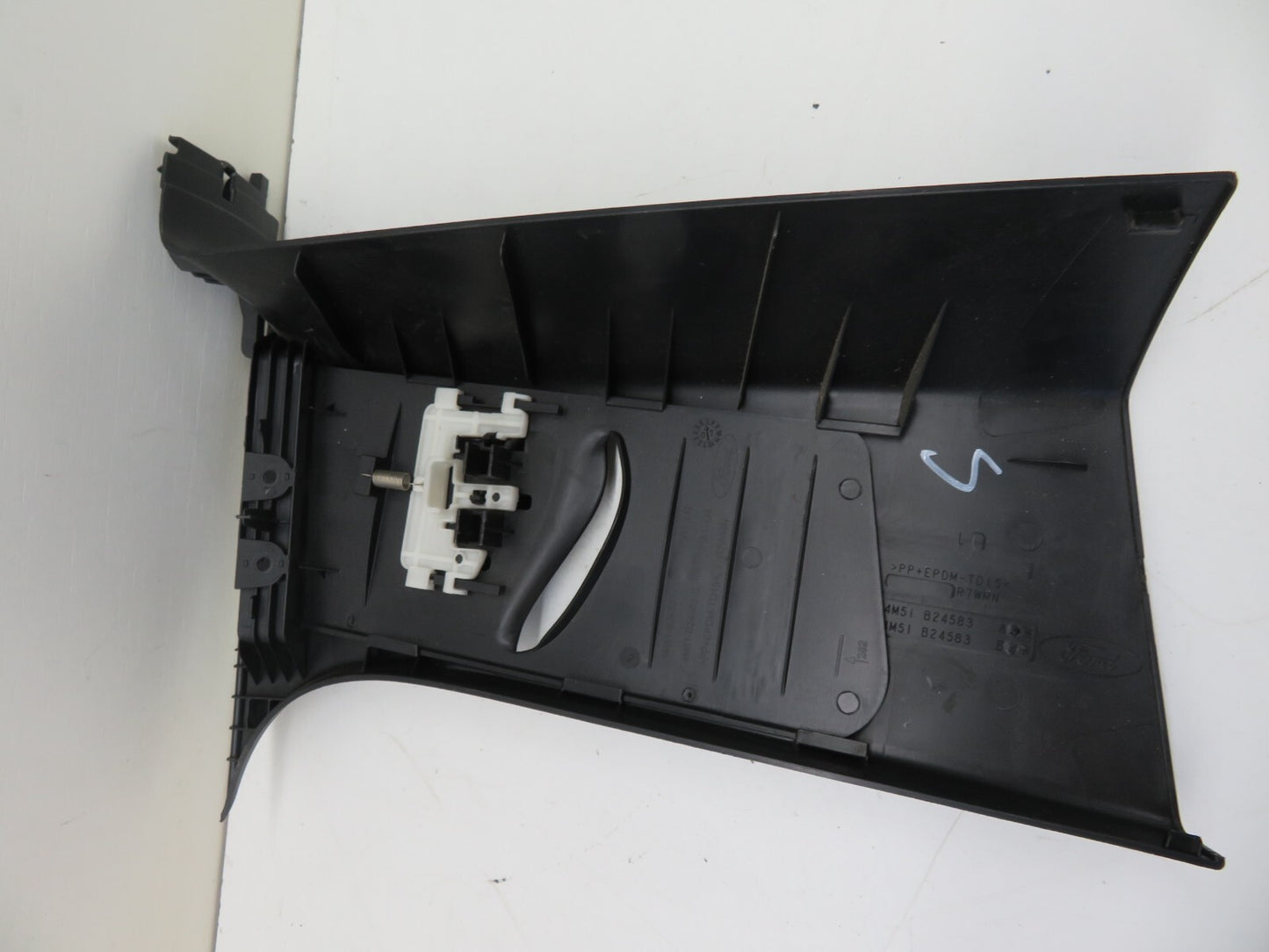 FORD FOCUS ST 225 NS PASSENGER B PILLAR TRIM 4M51-B24583-A 2006-2010 1232-5