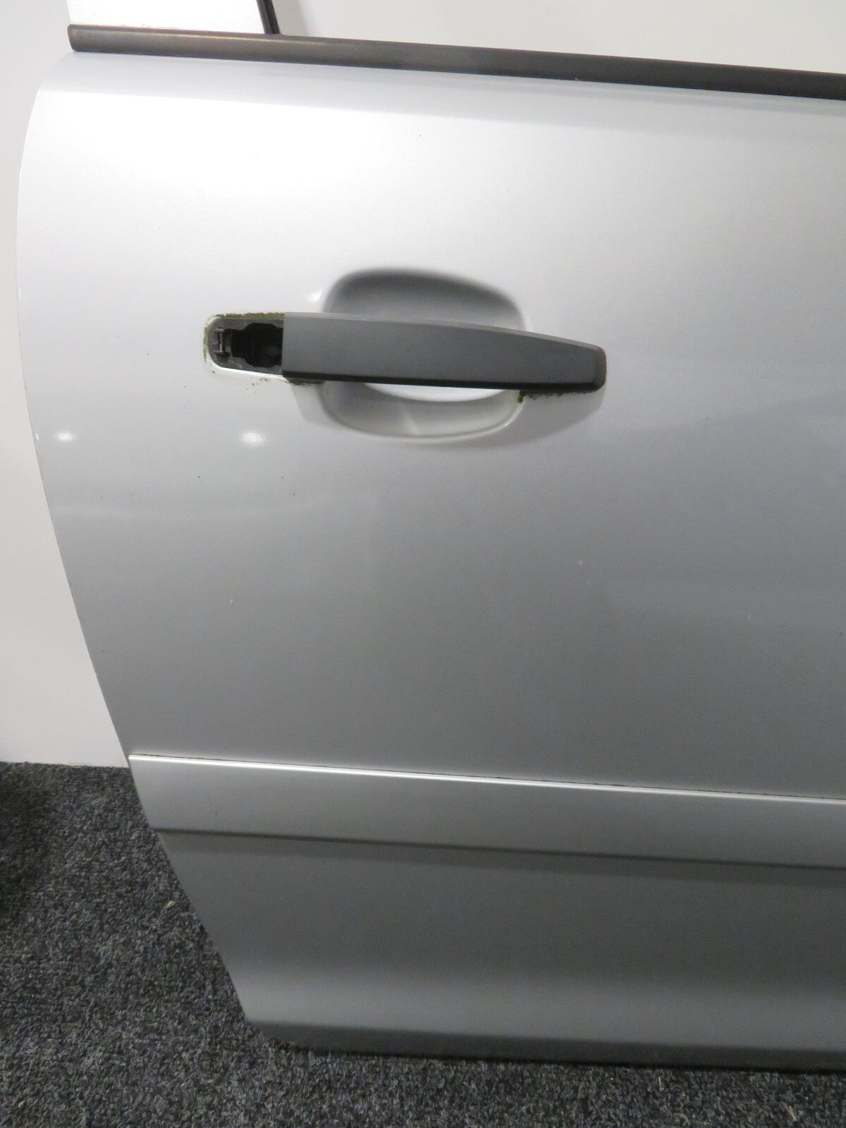 VAUXHALL CORSA D OS DRIVER SIDE DOOR WITH GLASS 3DR SILVER 2006-2010