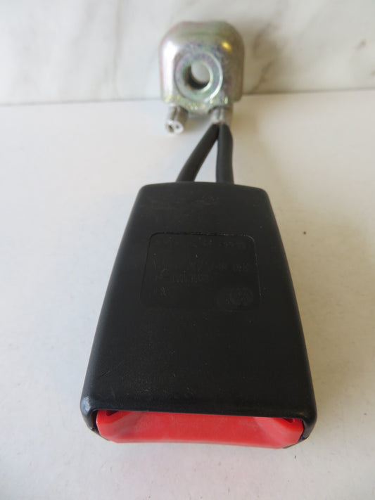 VOLKSWAGEN VW PASSAT B5.5 OSR SEAT BELT BUCKLE 3B0857740D 01-05 AMS1348