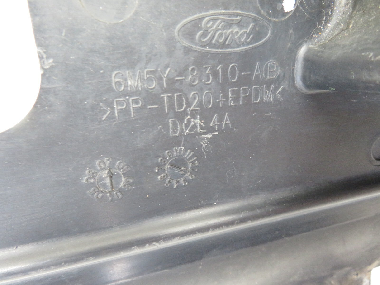 FORD FOCUS ST 225 OS DRIVER AIR DEFLECTOR TRIM 2006-2010 1232-8