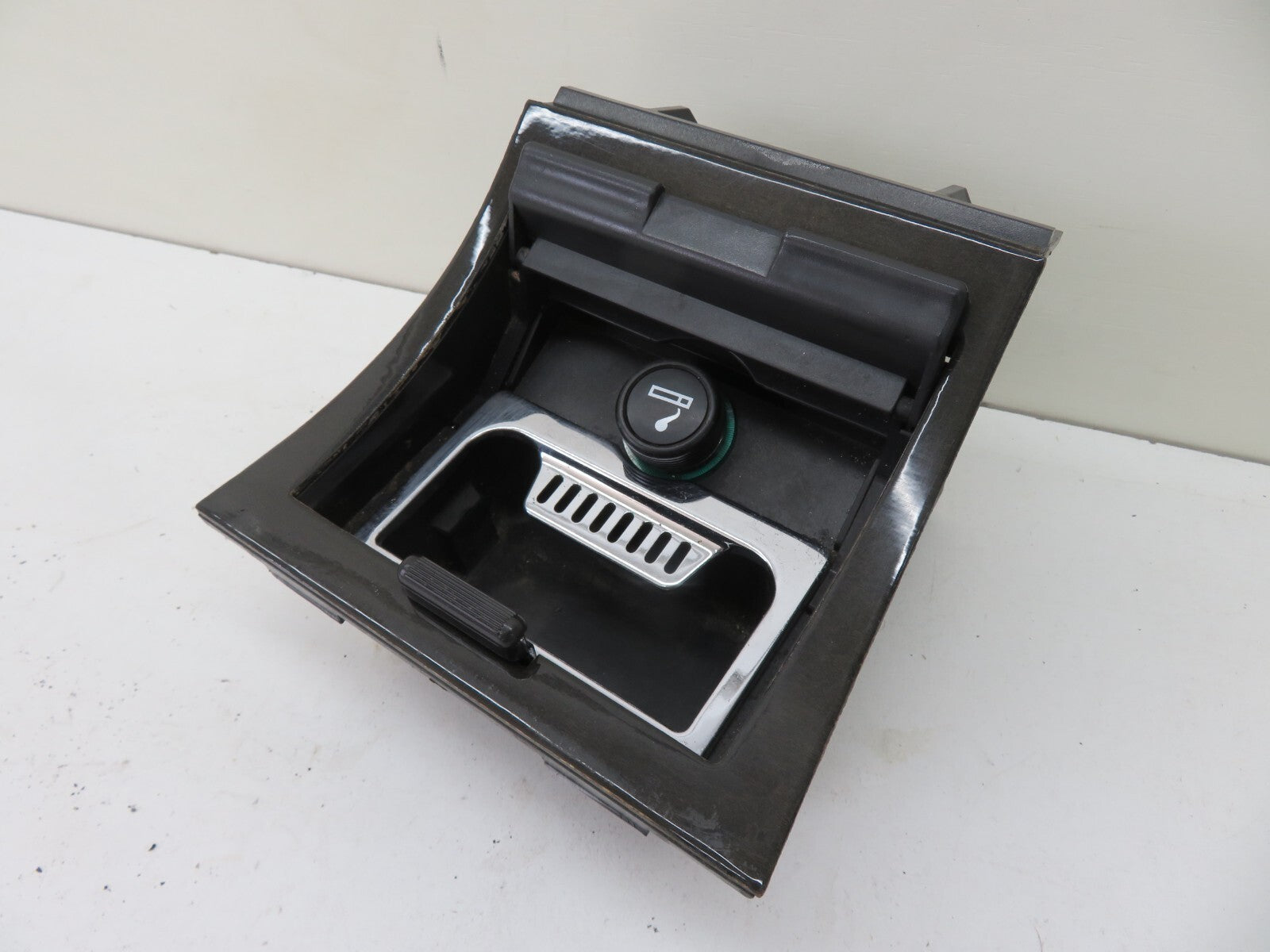 JAGUAR XJR INTERIOR CENTER ASHTRAY 12V SOCKET 1994-2001 1800-6