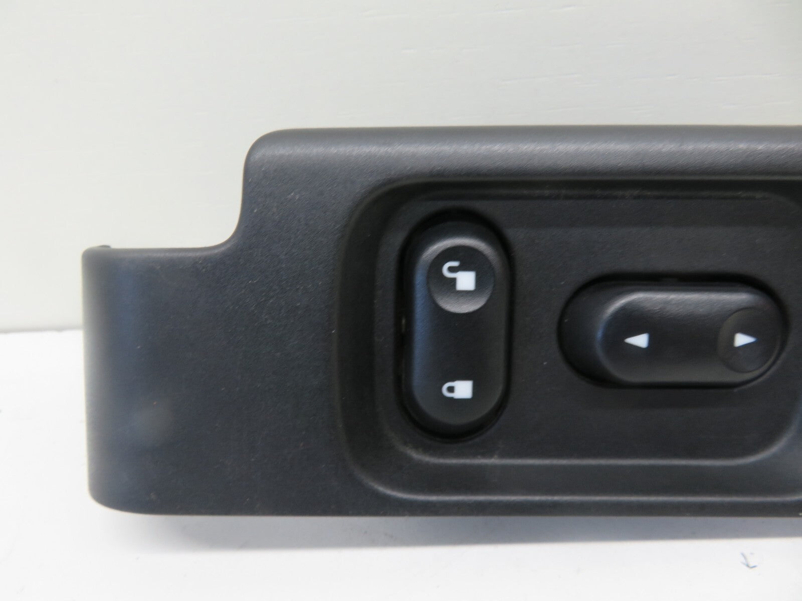 LAND ROVER FREELANDER 1 NS PASSENGER WINDOW SWITCH 2004-2006 1734-18