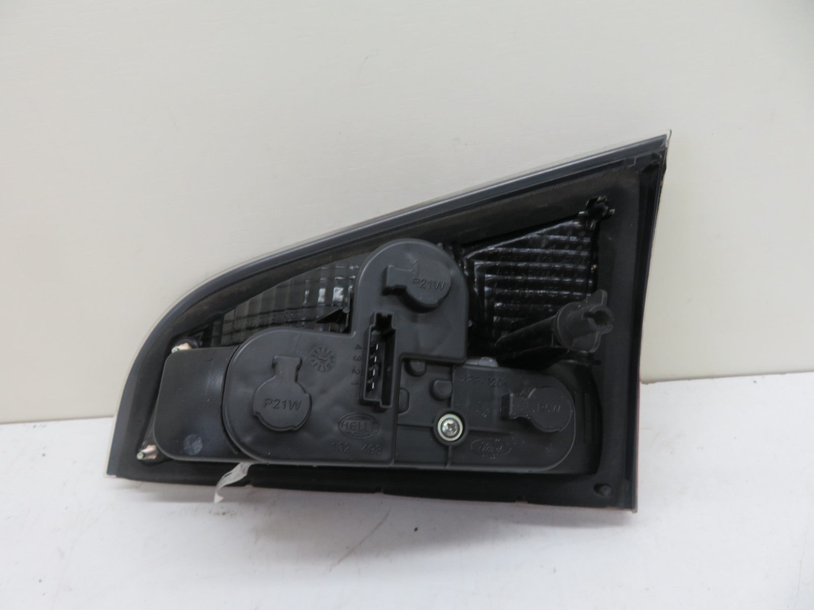 FORD S MAX NS PASSENGER REAR INNER TAIL LIGHT 6M21-13A603-AK 2006-2010 1302-2