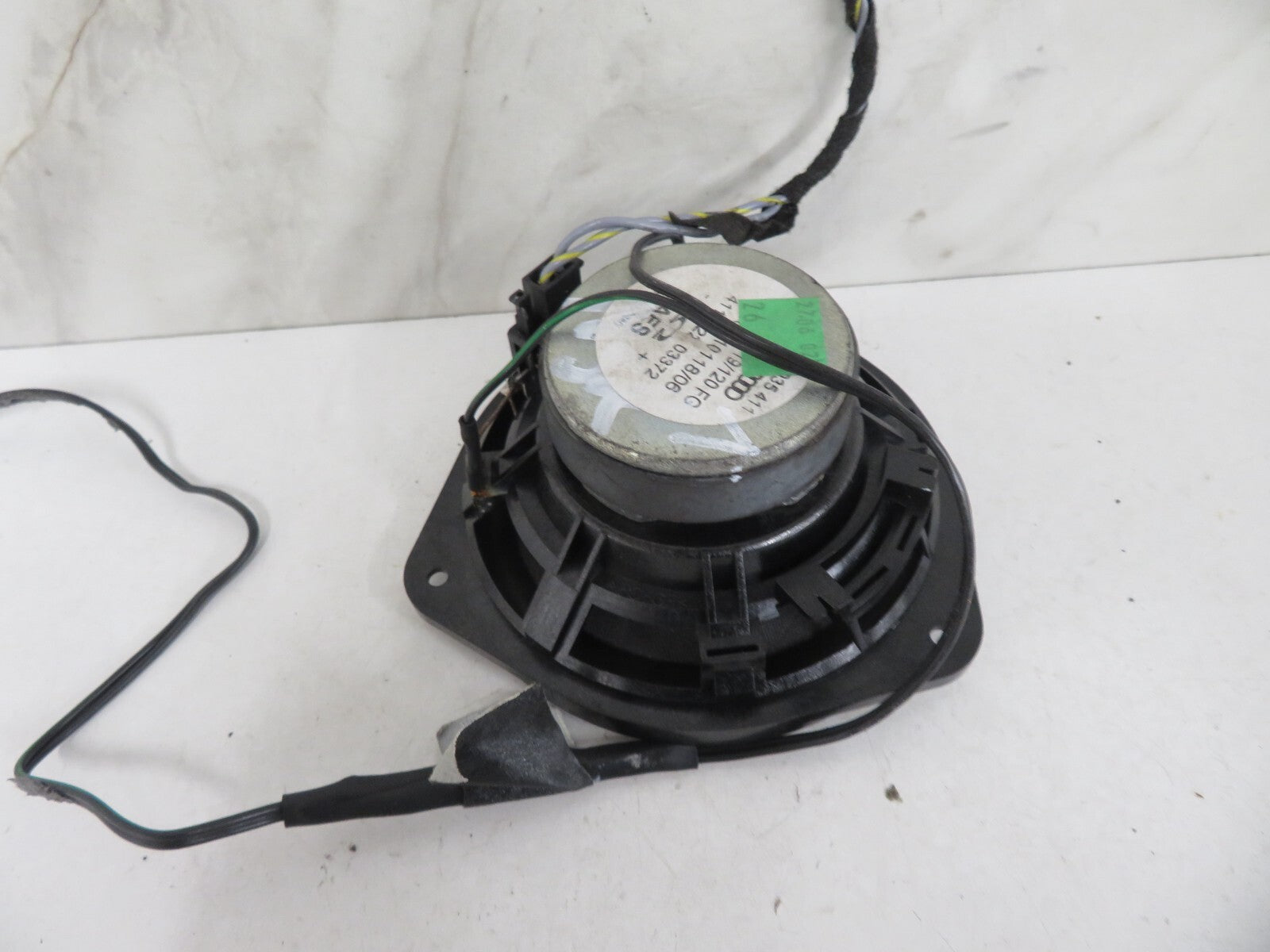 AUDI A8 D2 NSR REAR SPEAKER 4112122 1998-2002 A1652-7