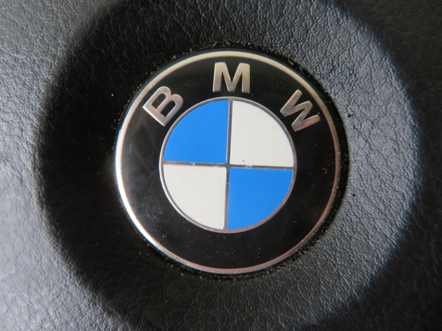 BMW X5 E53 FACELIFT STEERING WHEEL CENTRE AIR/-/BAG 2004-2007 RG04 SA