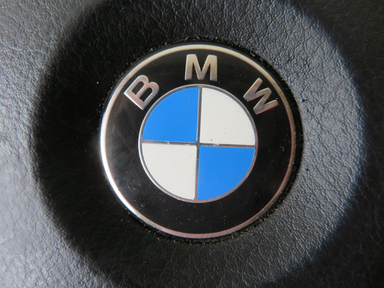 BMW X5 E53 FACELIFT STEERING WHEEL CENTRE AIR/-/BAG 2004-2007 RG04 SA