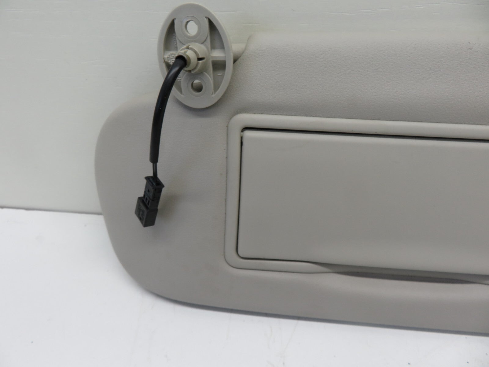 LAND ROVER FREELANDER 1 NS PASSENGER SUN VISOR 1997-2006 1734-1