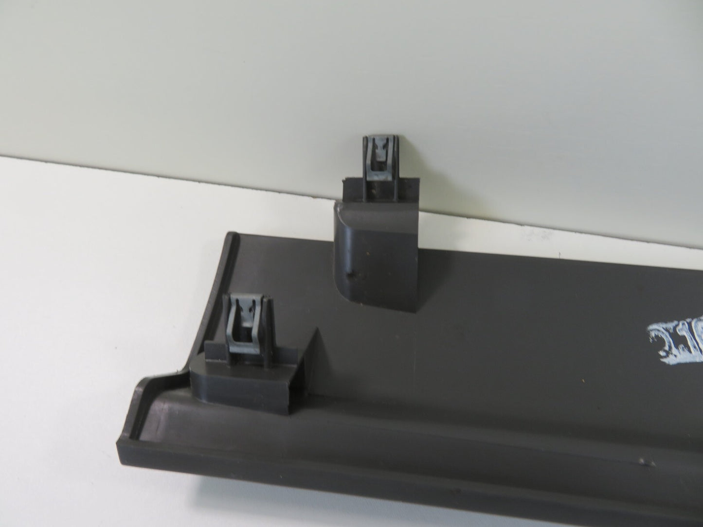 FORD C-MAX NSF LOWER DASH TRIM 2006-2010 1551-8