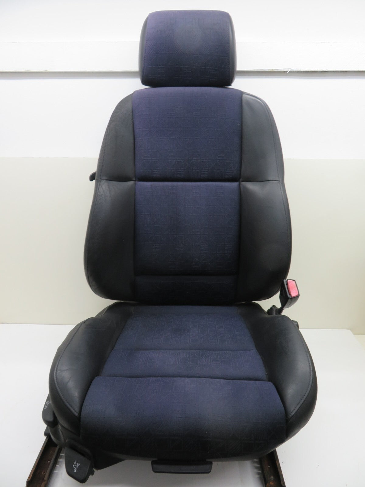 BMW E36 CONVERTIBLE COUPE OS DRIVER HALF LEATHER SEAT (SEE PHOTOS) 1990-1998