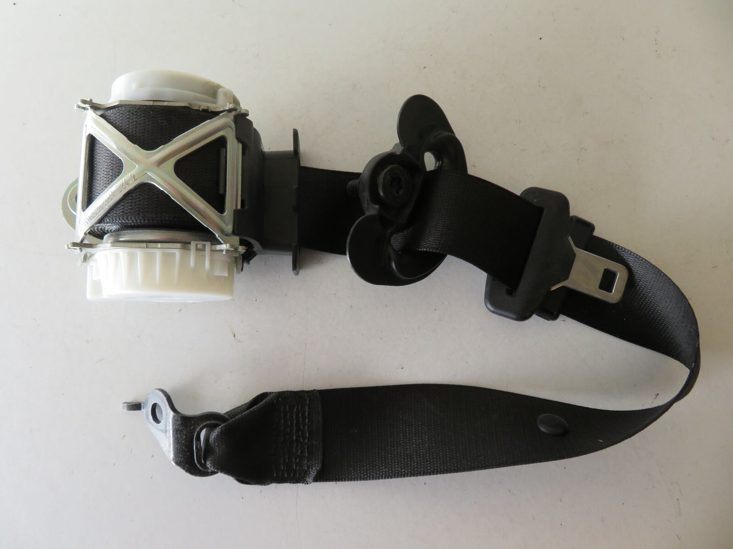 BMW 1 SERIES F20 NSF PASSENGER SIDE SEAT BELT 34078320C 2011-2018 AMS1511