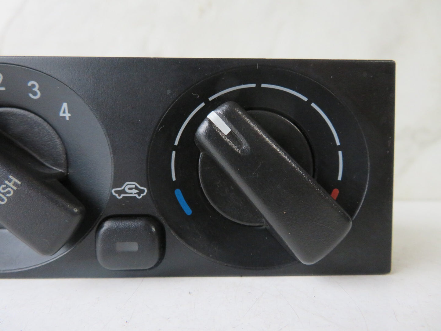 MITSUBISHI CARISMA HEATER CLIMATE CONTROLS MR500527 1999-2004 A1601-6