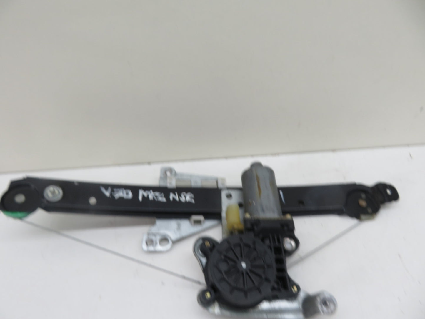 VOLVO V70 MK2 NSR WINDOW REGULATOR MOTOR LEFT REAR 2000-2007 1241-1