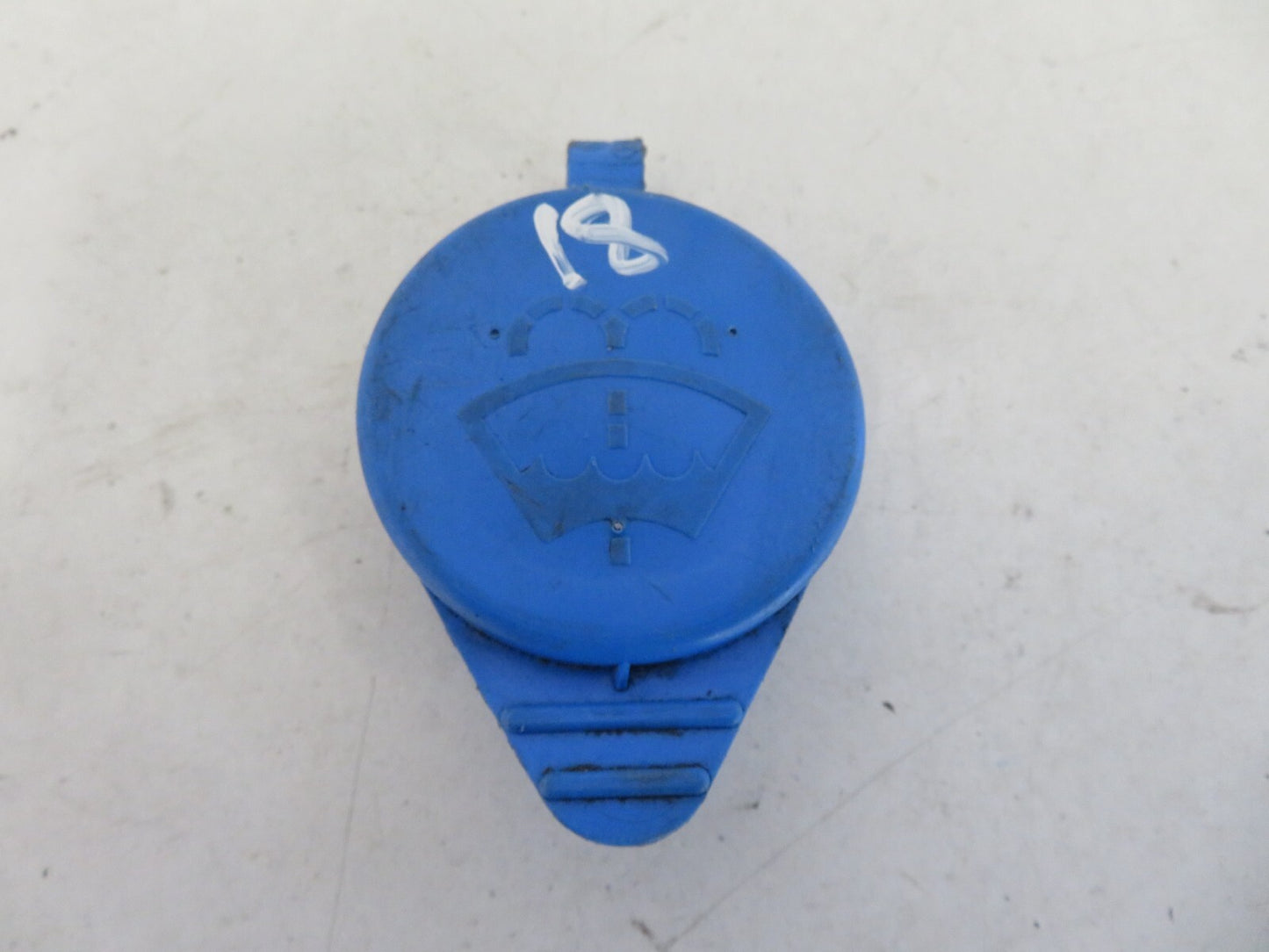 AUDI A8 D2 WASHER FLUID CAP 1998-2002 A1636-18