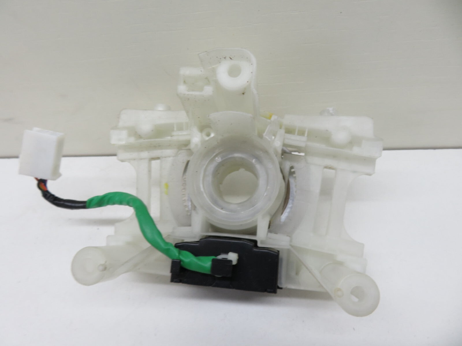 MAZDA CX7  STEERING WHEEL HORN PUSH BUTTON 2008-2012 1325-18