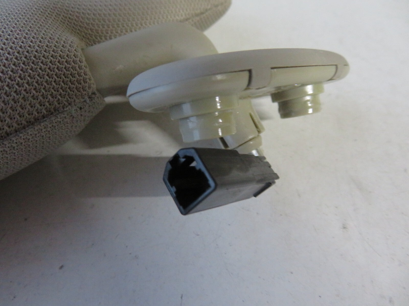 SUBARU LEGACY ESTATE NS PASSENGER SUN VISOR 2003-2009 AMS1559-1