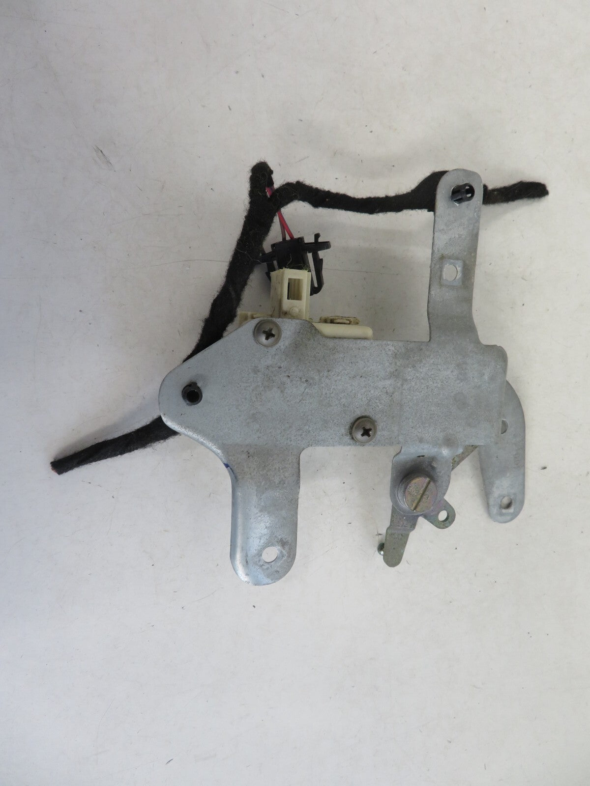 VOLKSWAGEN VW BEETLE FUEL FLAP ACTUATOR 3B0959781A 1999-2005 1641-7