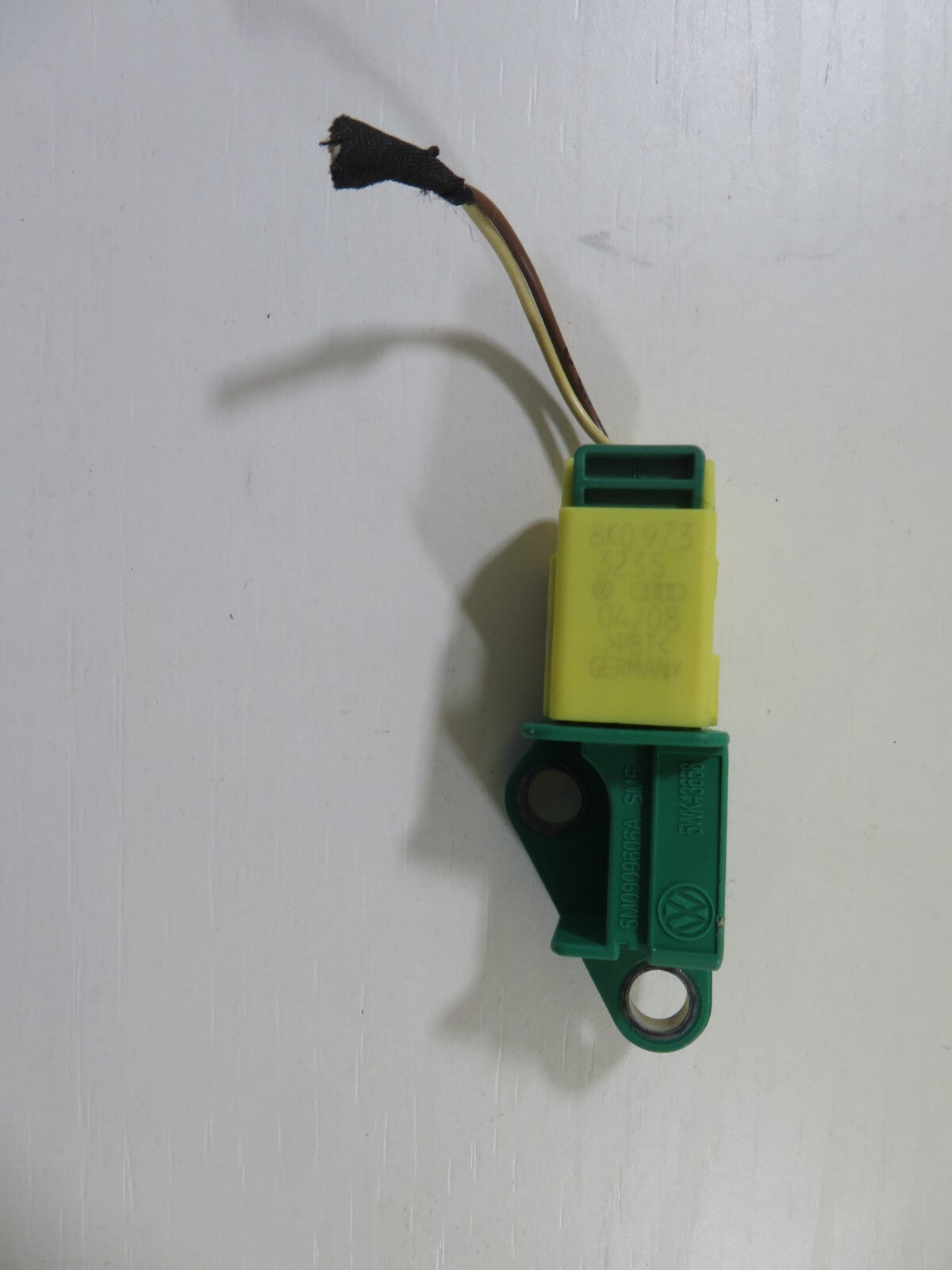 VOLKSWAGEN VW TOURAN CRASH IMPACT SENSOR 8K0973323S 2003-2009 1347-9