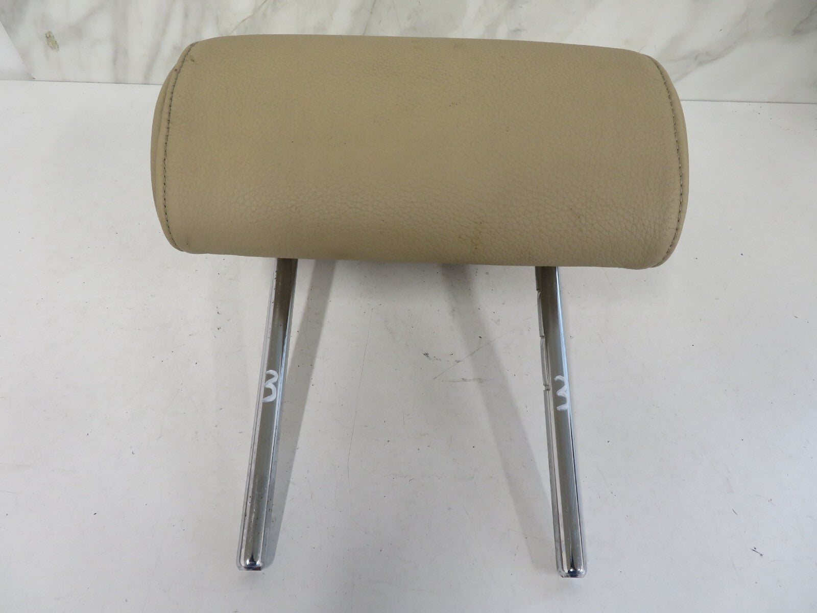 BMW X5 E53 REAR LEATHER HEAD REST BEIGE 1999-2006 M1544-3