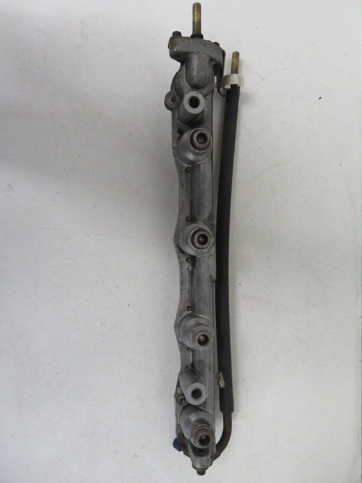 FORD FIESTA FUEL RAIL WITH INJECTORS MF-9H487 1997-2002 1350-3