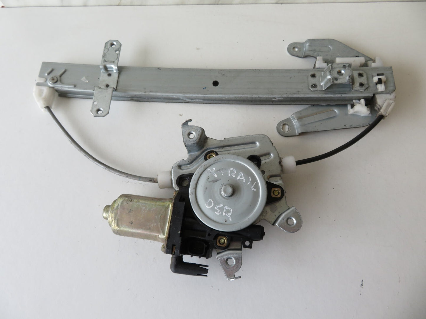 NISSAN X-TRAIL OSR WINDOW REGULATOR 8073089912 01-07 AMS1356