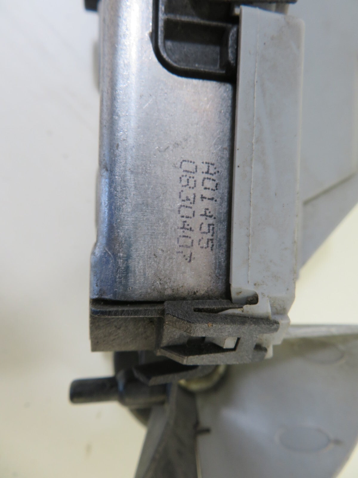 PEUGEOT 308 NSF DOOR LOCK CATCH 2007-2013 1410-2