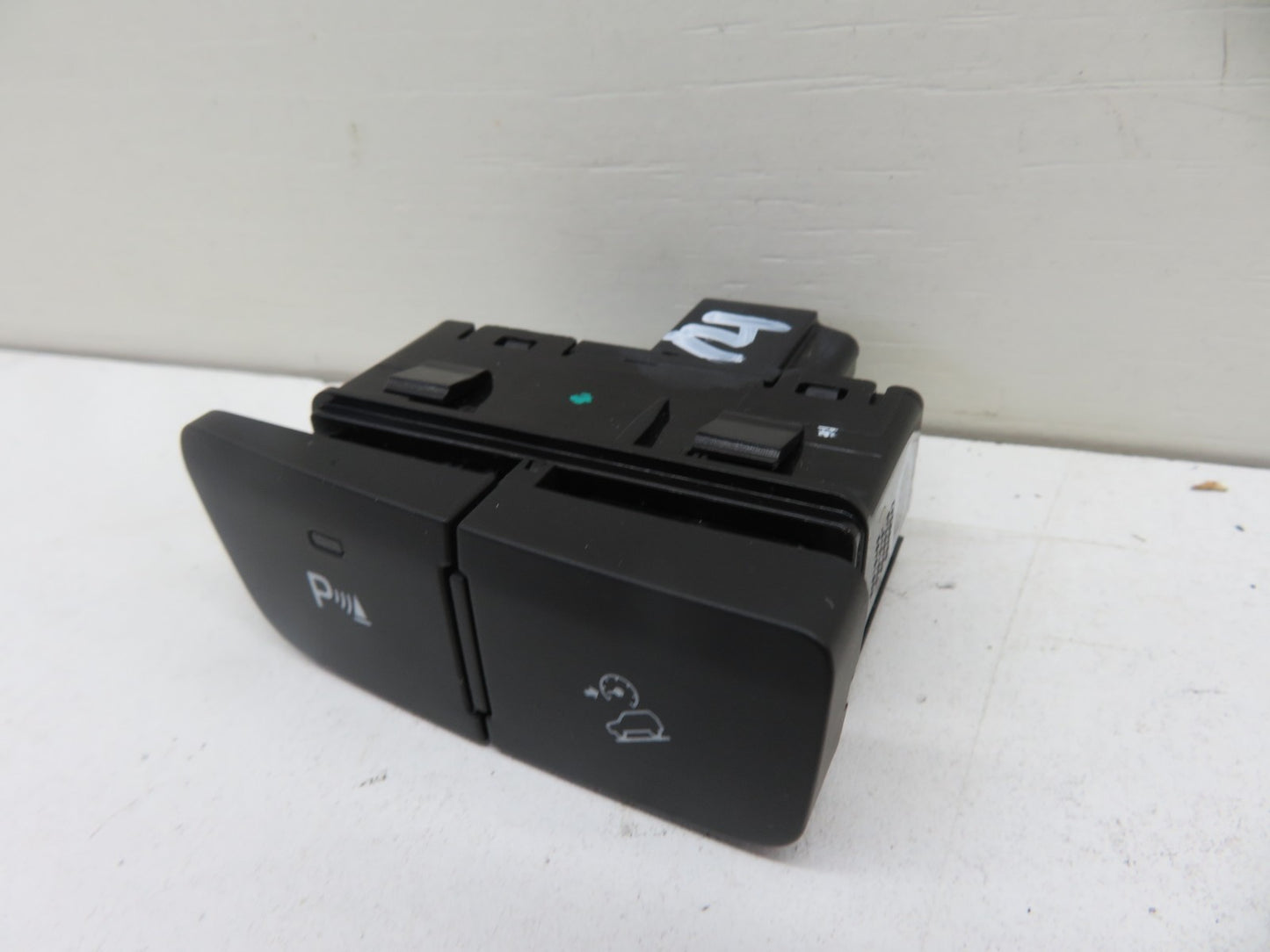 VAUXHALL MOKKA PARKING DISTANCE SWITCH 2012-2016 1739-14