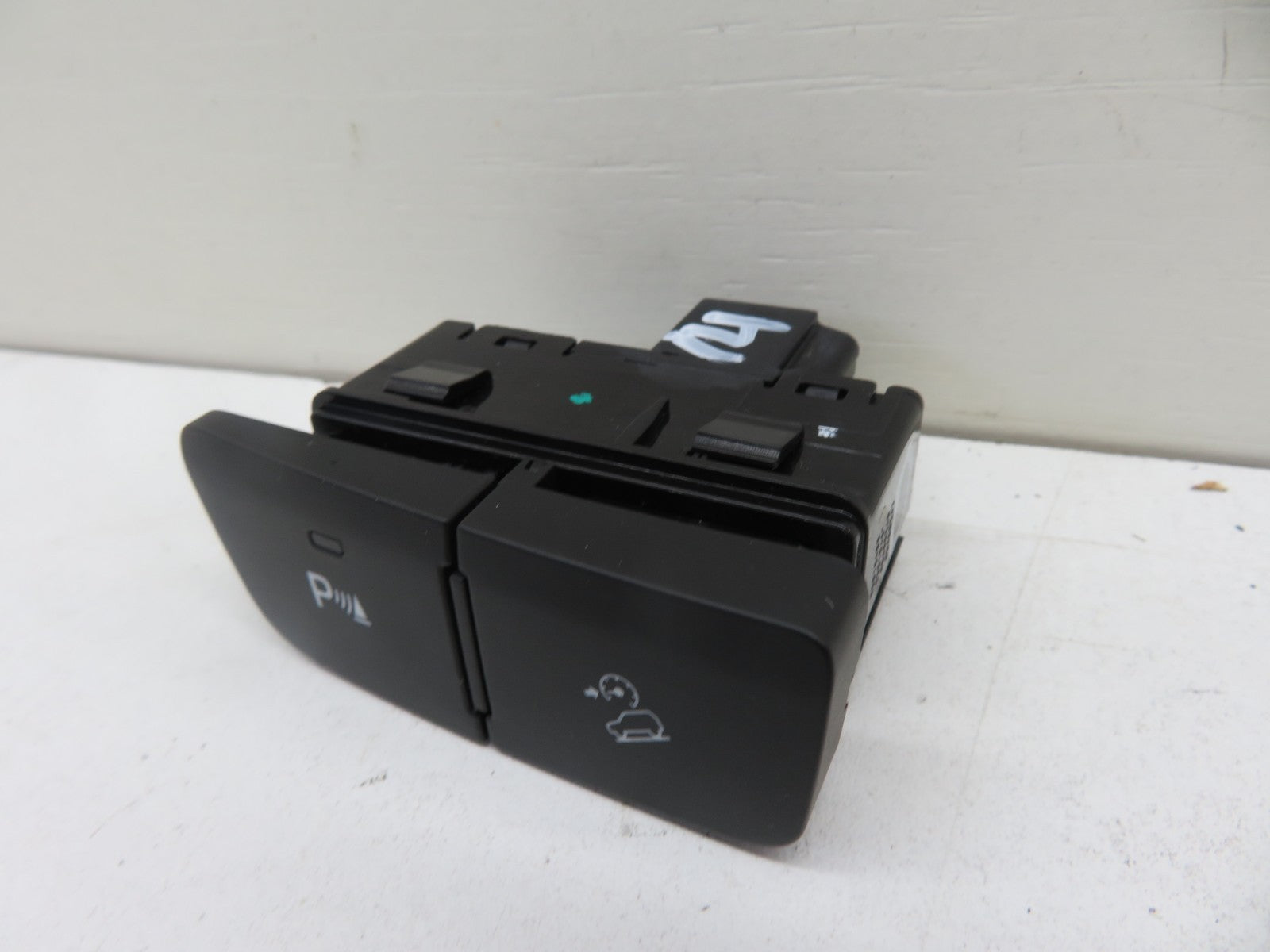 VAUXHALL MOKKA PARKING DISTANCE SWITCH 2012-2016 1739-14