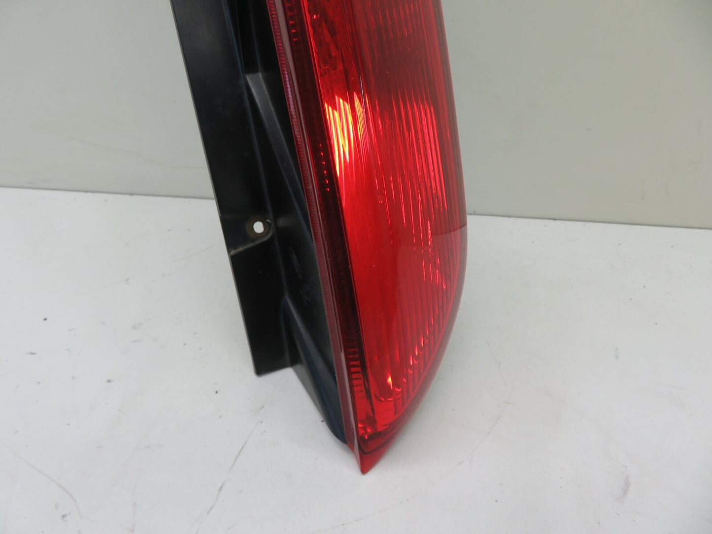 FORD FOCUS ST REAR OS DRIVER REAR TAIL LIGHT 2006-2010