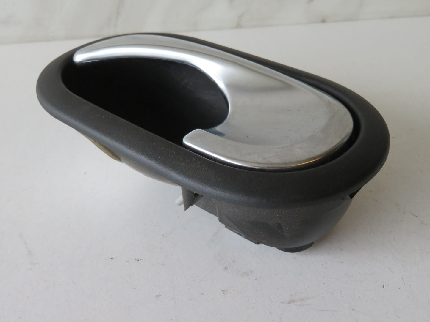 RENAULT TWINGO NSF PASSENGER INTERIOR DOOR HANDLE 2014-2017 AMS1558