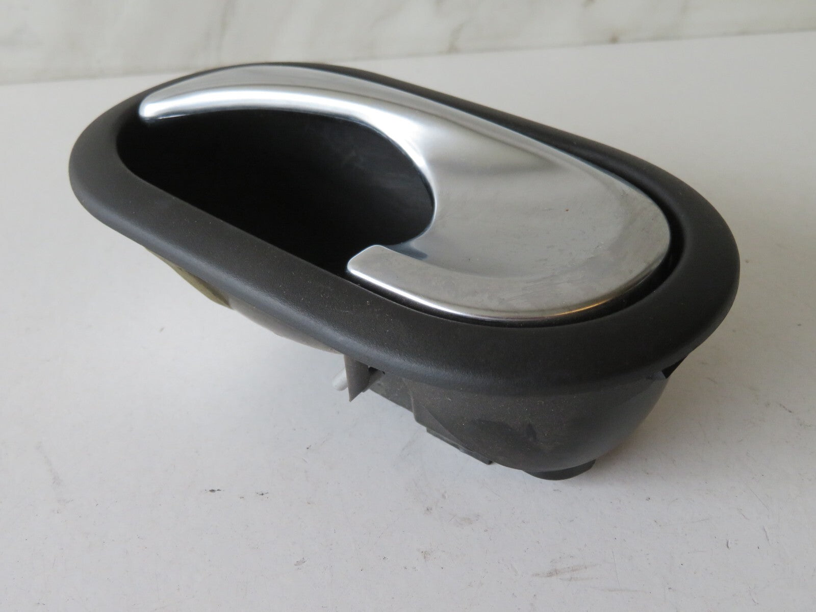 RENAULT TWINGO NSF PASSENGER INTERIOR DOOR HANDLE 2014-2017 AMS1558